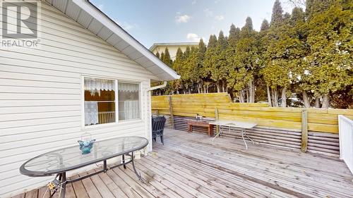 872 Linthorpe Road, Kamloops, BC - Outdoor With Deck Patio Veranda With Exterior