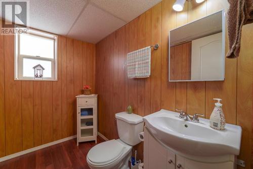 872 Linthorpe Road, Kamloops, BC - Indoor Photo Showing Bathroom