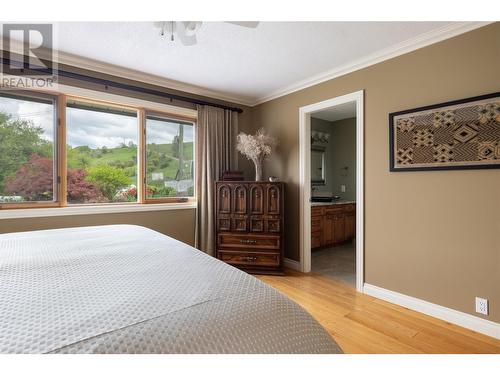 7850 Old Kamloops Road, Vernon, BC - Indoor Photo Showing Bedroom