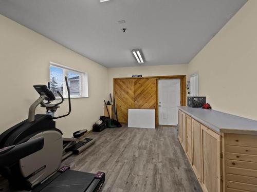 6256 Hare Road, Kamloops, BC - Indoor Photo Showing Gym Room