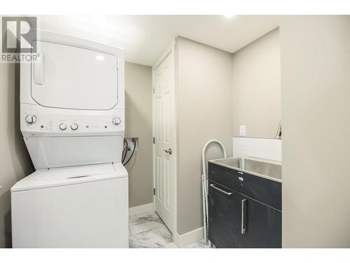 5205 Oleander Drive, Osoyoos, BC - Indoor Photo Showing Laundry Room
