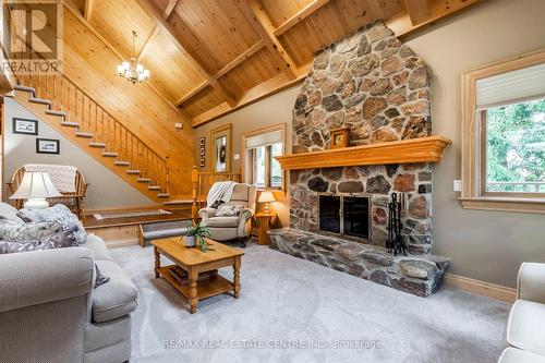 1811 Old Waterdown Rd, Burlington, ON - Indoor Photo Showing Living Room With Fireplace