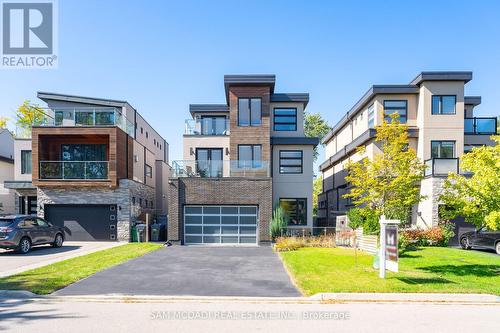 685 Montbeck Cres, Mississauga, ON - Outdoor With Facade
