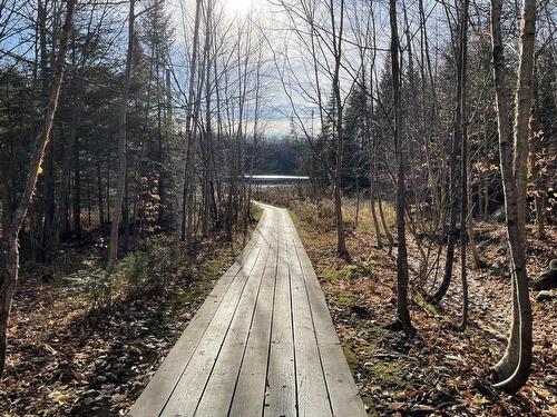 Nearby - Ch. Du Lac-Loranger, Saint-Sauveur, QC 