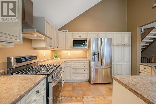 91 Seline Crescent, Barrie, ON - Indoor Photo Showing Kitchen