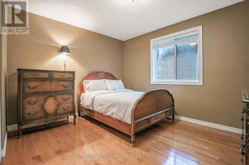 91 Seline Cres, Barrie, ON - Indoor Photo Showing Bedroom