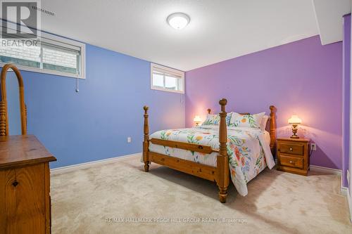 91 Seline Crescent, Barrie, ON - Indoor Photo Showing Bedroom