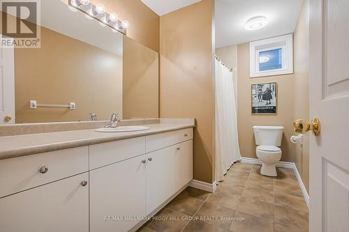 91 Seline Cres, Barrie, ON - Indoor Photo Showing Bathroom