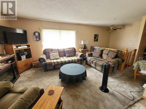 523 Cochin Avenue, Meadow Lake, SK - Indoor Photo Showing Living Room
