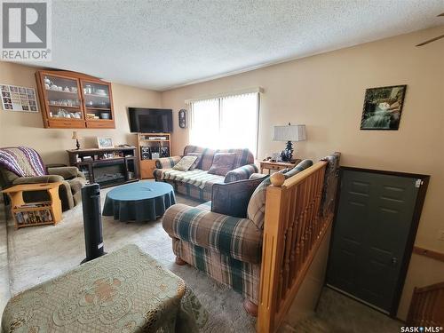 523 Cochin Avenue, Meadow Lake, SK - Indoor Photo Showing Living Room