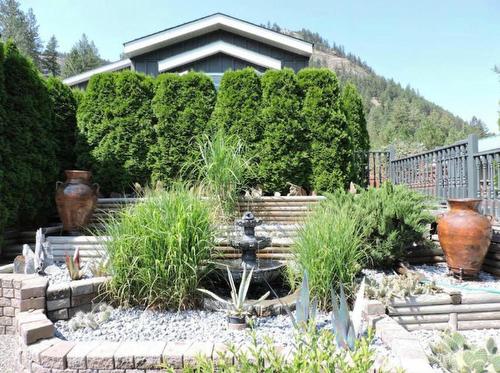 522 Border Place, Midway, BC - Outdoor