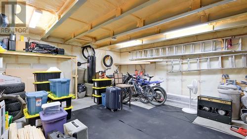 3087 Sageview Road, West Kelowna, BC - Indoor Photo Showing Garage