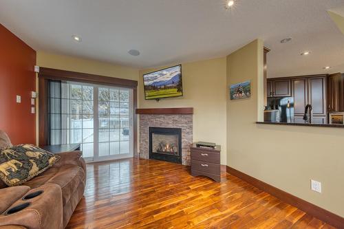 5144 Riverview Road, Fairmont Hot Springs, BC - Indoor Photo Showing Living Room With Fireplace