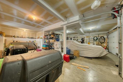 5144 Riverview Road, Fairmont Hot Springs, BC - Indoor Photo Showing Garage