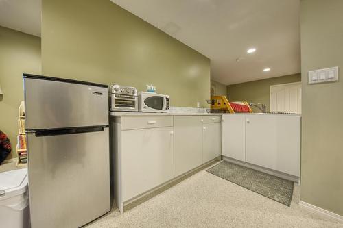 5152 Riverview Crescent, Fairmont Hot Springs, BC - Indoor Photo Showing Laundry Room