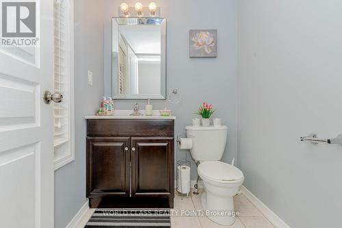 29 English Lane, Brantford, ON - Indoor Photo Showing Bathroom