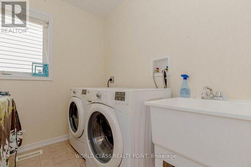 29 English Lane, Brantford, ON - Indoor Photo Showing Laundry Room