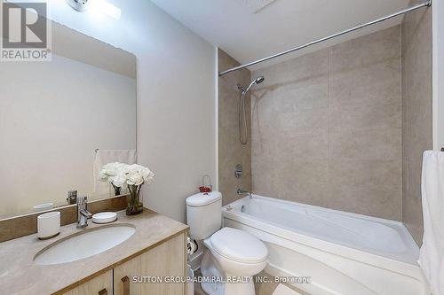 324 - 7608 Yonge Street, Vaughan, ON - Indoor Photo Showing Bathroom
