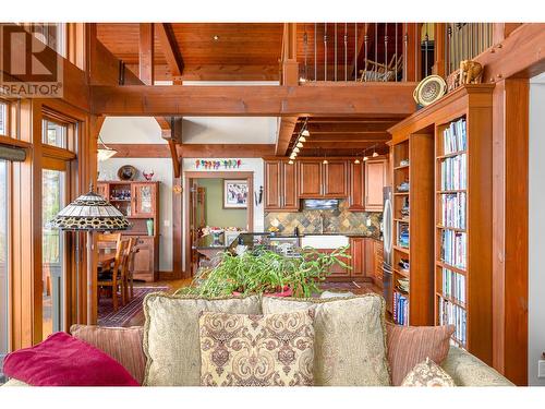 7811 Westkal Road, Coldstream, BC - Indoor Photo Showing Living Room