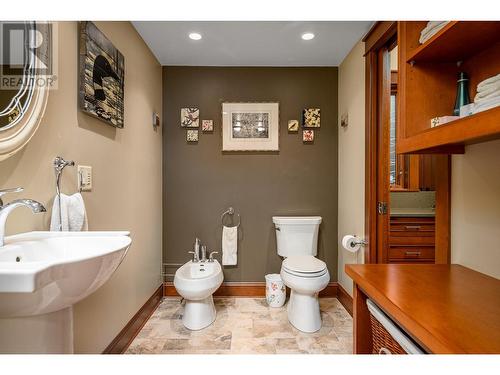 7811 Westkal Road, Coldstream, BC - Indoor Photo Showing Bathroom