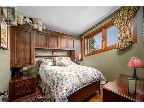 7811 Westkal Road, Coldstream, BC - Indoor Photo Showing Bedroom