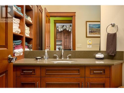 7811 Westkal Road, Coldstream, BC - Indoor Photo Showing Bathroom