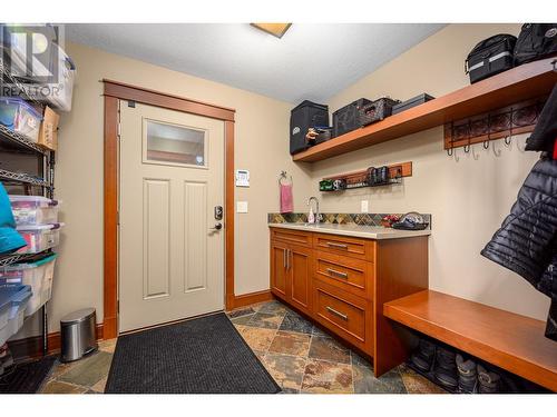 7811 Westkal Road, Coldstream, BC - Indoor Photo Showing Bathroom