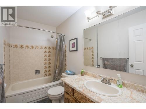 7736 St Mathew Place, Prince George, BC - Indoor Photo Showing Bathroom
