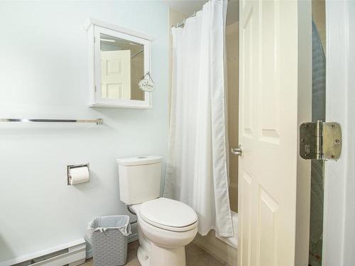 314-1329 Klo Road, Kelowna, BC - Indoor Photo Showing Bathroom