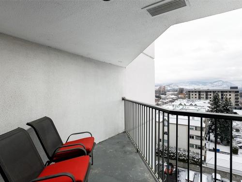 807-737 Leon Avenue, Kelowna, BC - Outdoor With Balcony With Exterior