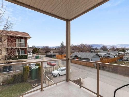 212-1007 Harvey Avenue, Kelowna, BC - Outdoor With View With Exterior