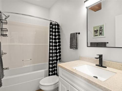 321-599 Pandora Ave, Victoria, BC - Indoor Photo Showing Bathroom