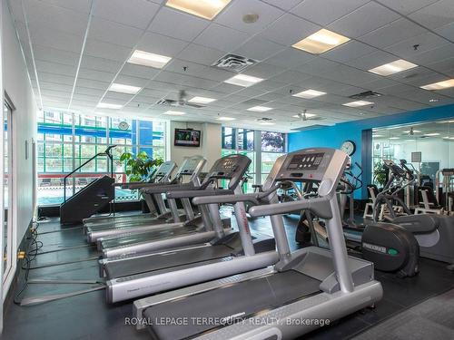 708-99 Harbour Sq, Toronto, ON - Indoor Photo Showing Gym Room