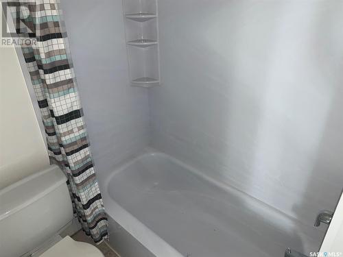 319 9Th Street, Humboldt, SK - Indoor Photo Showing Bathroom