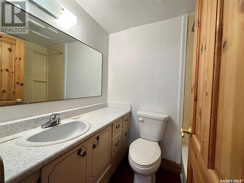 320 Evenson Avenue, Manitou Beach, SK - Indoor Photo Showing Bathroom