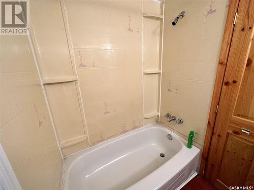 320 Evenson Avenue, Manitou Beach, SK - Indoor Photo Showing Bathroom