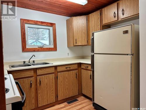 320 Evenson Avenue, Manitou Beach, SK - Indoor Photo Showing Kitchen With Double Sink