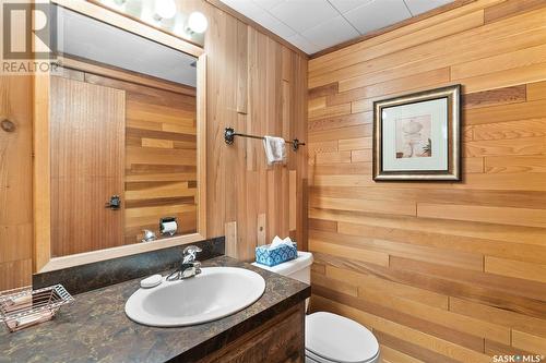 307 7Th Avenue E, Watrous, SK - Indoor Photo Showing Bathroom