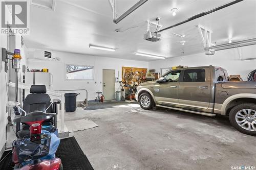 307 7Th Avenue E, Watrous, SK - Indoor Photo Showing Garage