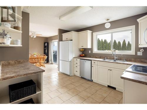 9719 Buchanan Road, Coldstream, BC - Indoor Photo Showing Kitchen With Double Sink
