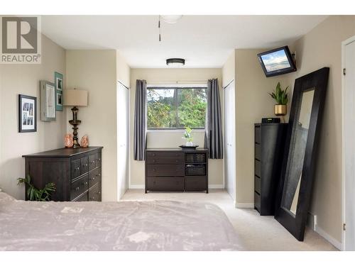 9719 Buchanan Road, Coldstream, BC - Indoor Photo Showing Bedroom