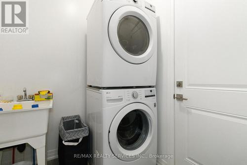 #10 -550 Grey St W, Brantford, ON - Indoor Photo Showing Laundry Room
