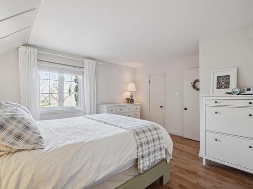 Master bedroom - 1318 Rue Des Peupliers, Mont-Saint-Hilaire, QC - Indoor Photo Showing Bedroom