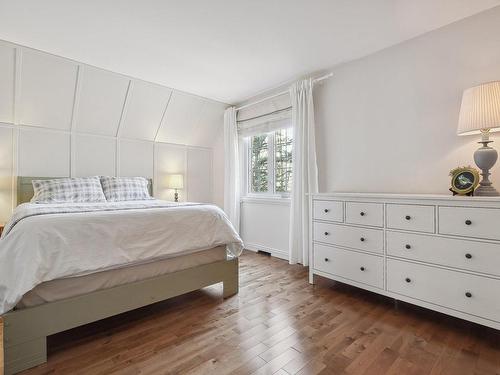Master bedroom - 1318 Rue Des Peupliers, Mont-Saint-Hilaire, QC - Indoor Photo Showing Bedroom