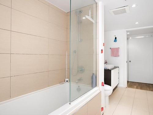 Ensuite bathroom - 410-350 Boul. De Maisonneuve O., Montréal (Ville-Marie), QC - Indoor Photo Showing Bathroom
