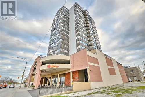 515 Riverside Drive West Unit# 1103, Windsor, ON - Outdoor With Balcony With Facade