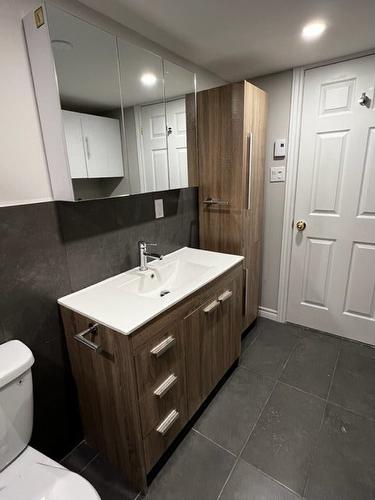 Dwelling - 965  - 969 Rue Du Petit-Bonheur, Blainville, QC - Indoor Photo Showing Bathroom