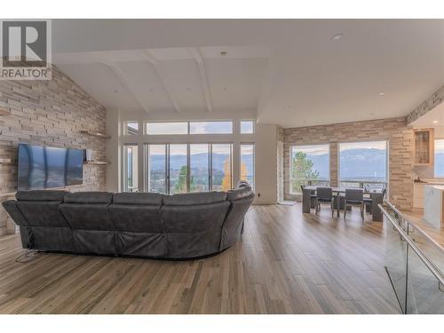 2169 Ensign Quay, West Kelowna, BC - Indoor Photo Showing Living Room With Fireplace
