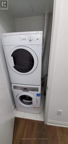 #1002 -9 Valhalla Inn Rd, Toronto, ON - Indoor Photo Showing Laundry Room