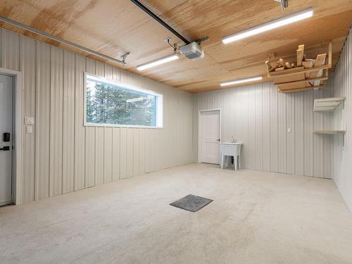 Garage - 4 Rue Eldridge, Lac-Brome, QC - Indoor
